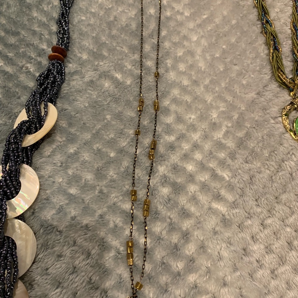 Necklaces - Picture 4 of 8